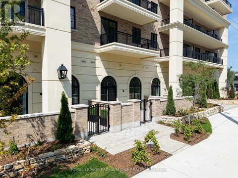 PH11 - 38 EARLINGTON AVENUE 3 Beds Apartment for Rent