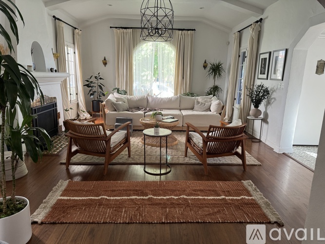 4327 10th Avenue 3 Beds Single Family Home for Rent - Photo gallery 2