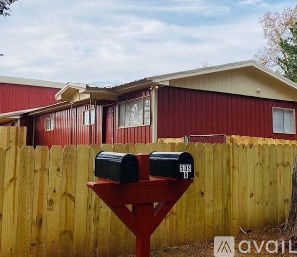 509 Plantation St 3 Beds Single Family Home for Rent - Photo gallery 1