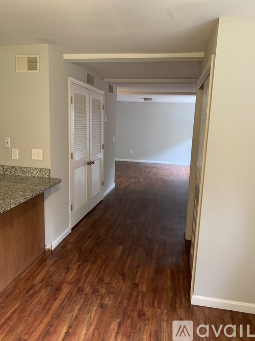 726 Ohio Pike 2 Beds Apartment for Rent - Photo gallery 5