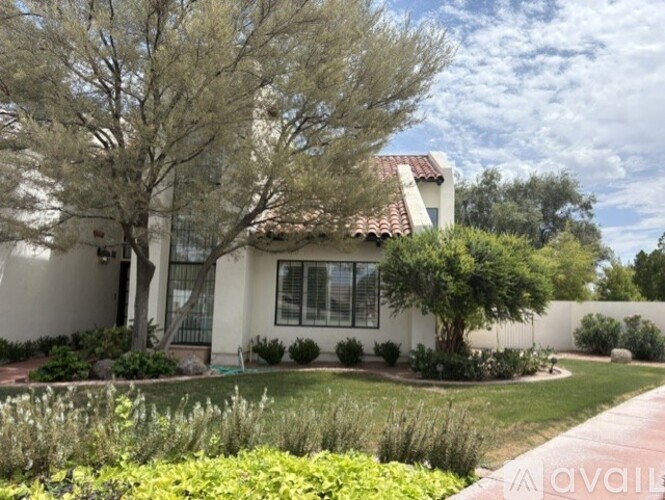 2560 North Lindsay Road #37 3 Beds Single Family Home for Rent - Photo gallery 2