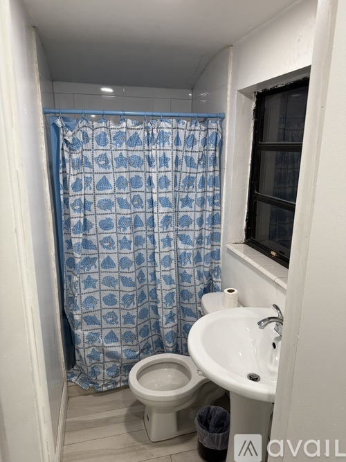 1085 Northwest 58th Terrace 3 Beds Single Family Home for Rent - Photo gallery 4