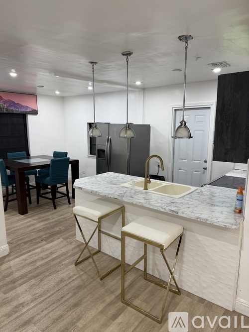 1085 Northwest 58th Terrace 3 Beds Single Family Home for Rent - Photo gallery 5