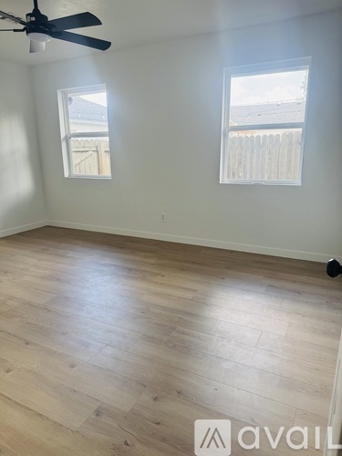 1720 Northwest 19th Street 3 Beds Single Family Home for Rent - Photo gallery 5