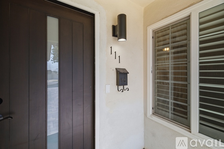 111 E 13th St 3 Beds Apartment for Rent - Photo gallery 3
