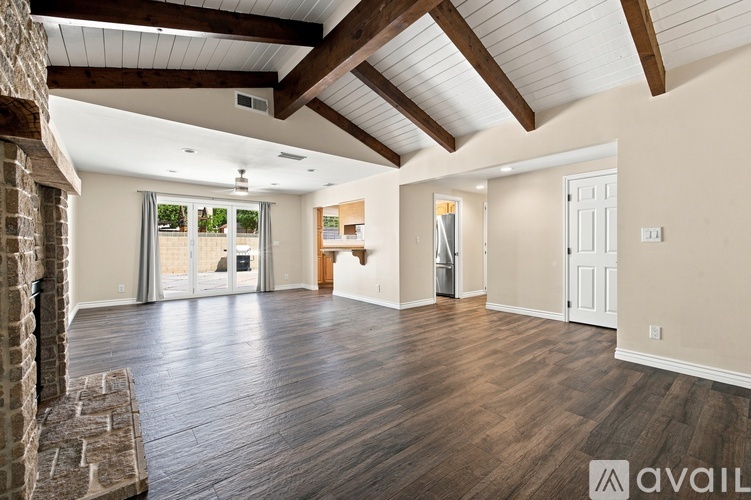 111 E 13th St 3 Beds Apartment for Rent - Photo gallery 5