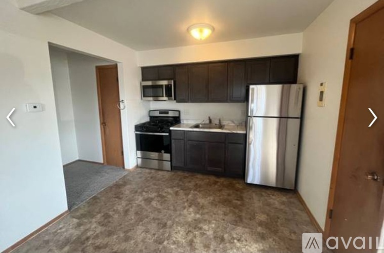 11104 W Greenfield Ave 1 Apartment for Rent - Photo gallery 2