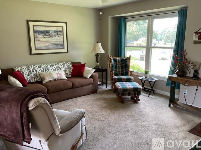 13452 Forest River Drive Southeast 3 Beds Single Family Home for Rent - Photo gallery 2