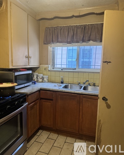 9526 Littlefield Street 3 Beds Single Family Home for Rent - Photo gallery 3