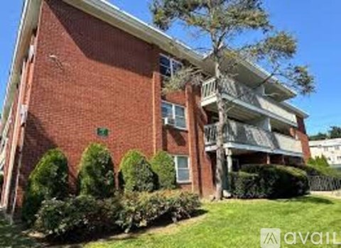 130 OAKWOOD AVE 2 Beds Apartment for Rent