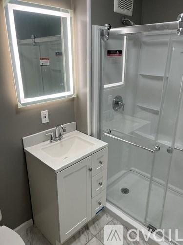 100 OAKWOOD AVE 2 Beds Apartment for Rent