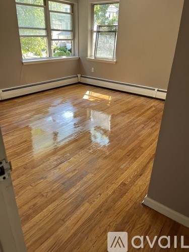 100 OAKWOOD AVE 2 Beds Apartment for Rent