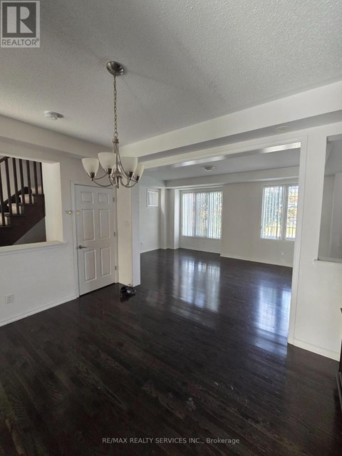 12 - 12 UTOPIA WAY N 4 Beds Apartment for Rent