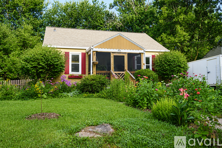 705 Independence St 3 Beds Single Family Home for Rent - Photo gallery 1
