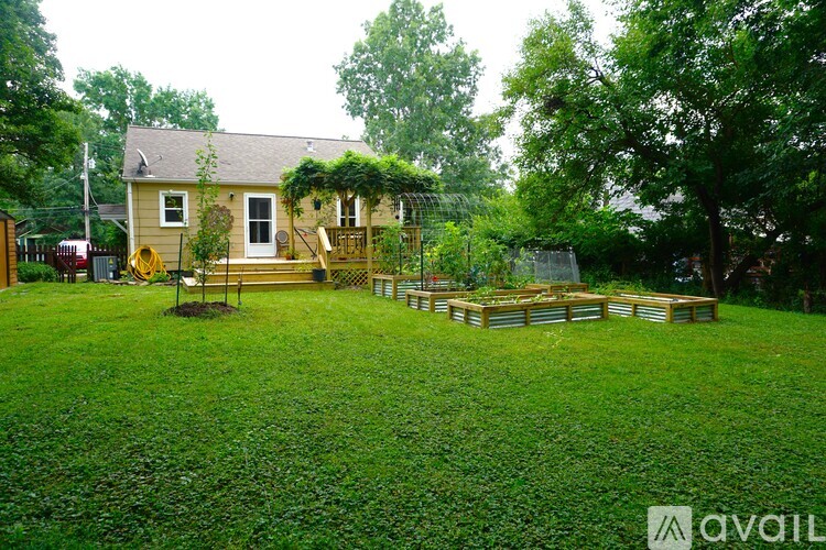 705 Independence St 3 Beds Single Family Home for Rent - Photo gallery 5