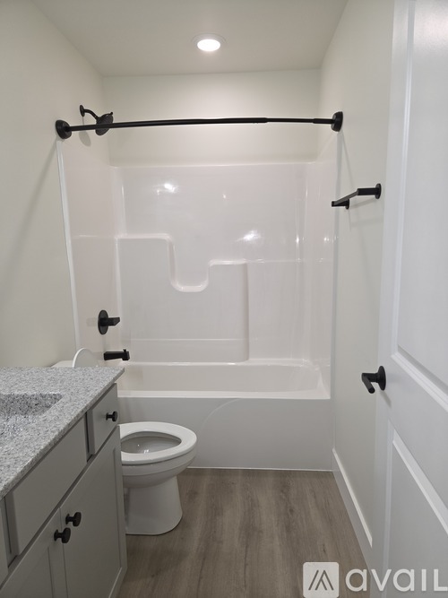 506 Eagle St 3 Beds Townhouse for Rent - Photo gallery 3