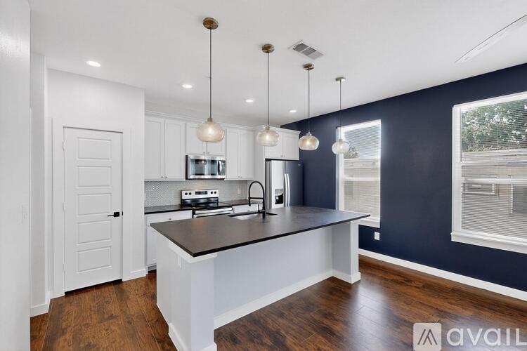 800 South Welch Street 1 Apartment for Rent - Photo gallery 3