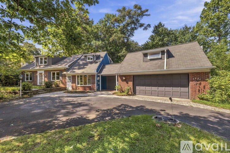 71 North Mill Road 5 Beds Single Family Home for Rent - Photo gallery 1