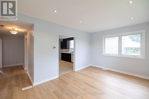 271 CONLINS ROAD 3 Beds Apartment for Rent