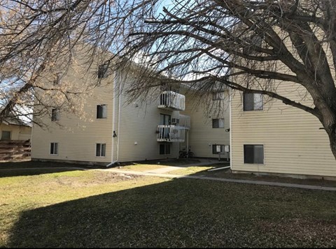 725 S. 3Rd St 2-3 Beds Apartment for Rent