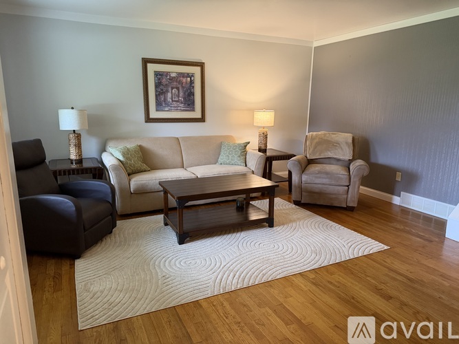 1858 Lerene 4 Beds Single Family Home for Rent - Photo gallery 3