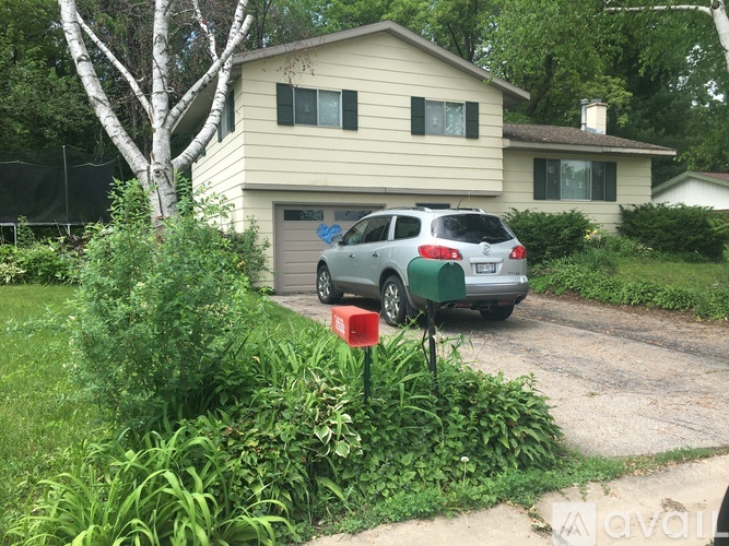 724 Juniper St 3 Beds Single Family Home for Rent - Photo gallery 1