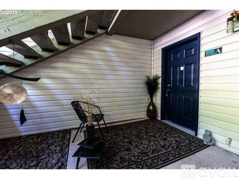 5156 Southwest Multnomah Boulevard 2 Beds Apartment for Rent