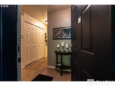5156 Southwest Multnomah Boulevard 2 Beds Apartment for Rent
