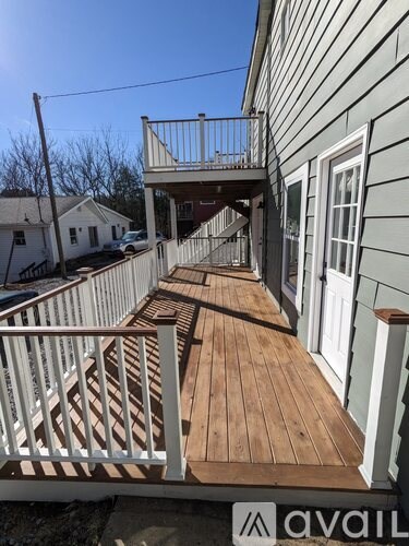29 Woodrow Ave 2 Beds Apartment for Rent
