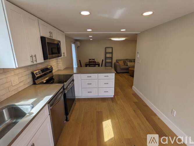 29 Woodrow Ave 2 Beds Apartment for Rent - Photo gallery 5