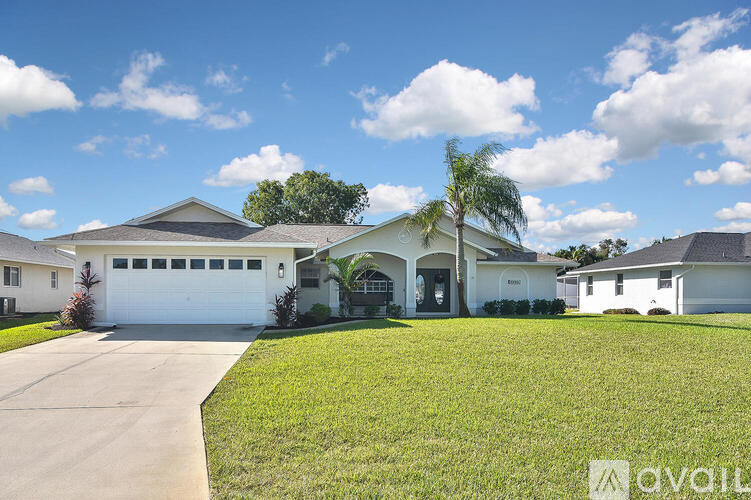 9240 Cypress Dr N 3 Beds Single Family Home for Rent - Photo gallery 1