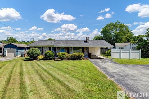 1100 Highland Drive 3 Beds Apartment for Rent