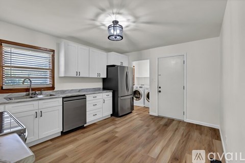1100 Highland Drive 3 Beds Apartment for Rent