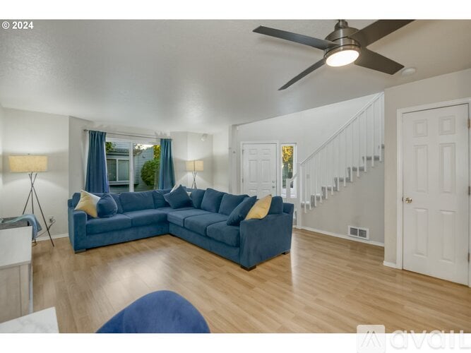 7509 Northeast Vancouver Mall Drive F24 3 Beds Single Family Home for Rent - Photo gallery 3