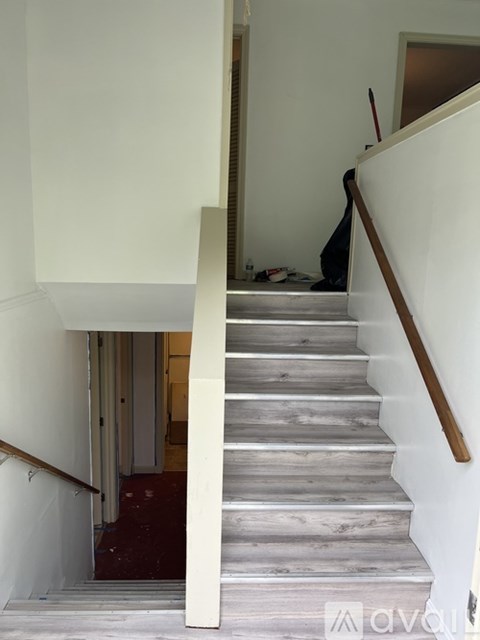 109 Upper Loveland Rd 4 Beds Apartment for Rent