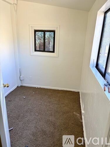 11 S Meade St 2 Beds Apartment for Rent