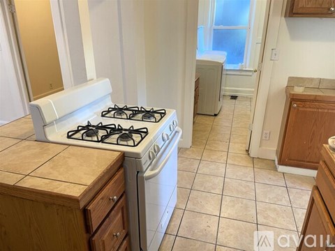 11 S Meade St 3 Beds Apartment for Rent