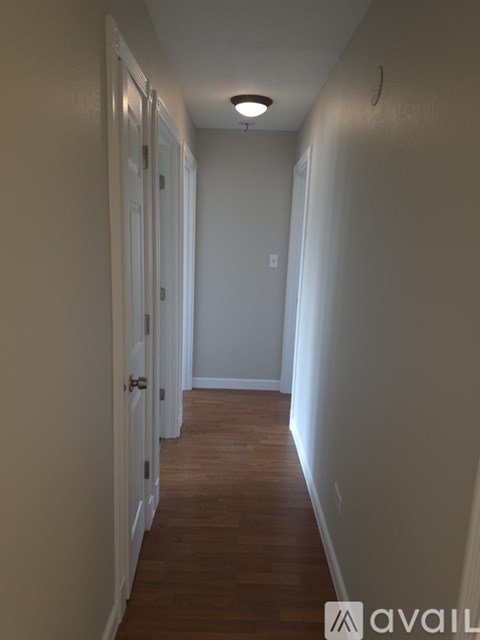 19 Maxwell St 3 Beds Apartment for Rent