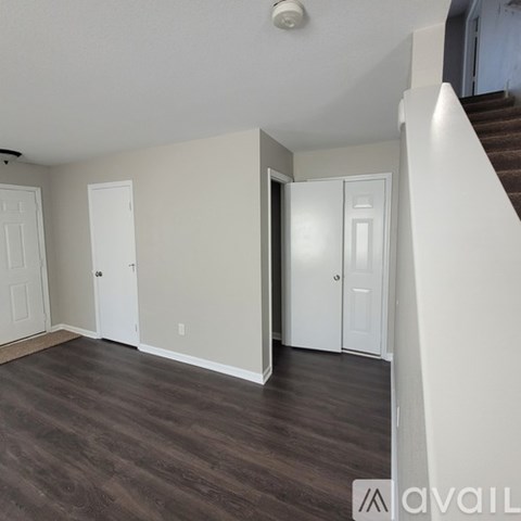 143 Dormont Drive Northeast 3 Beds Apartment for Rent