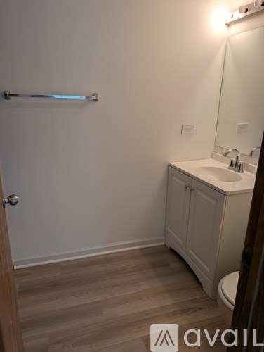 240 North Walnut Street 2 Beds Apartment for Rent
