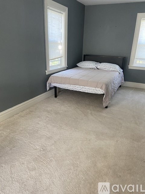 820 Bristol Ave 5 Beds Apartment for Rent