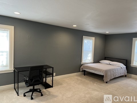 820 Bristol Ave 5 Beds Apartment for Rent