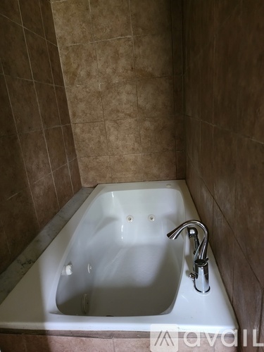 226 North Thompson Road 3 Beds Single Family Home for Rent - Photo gallery 4