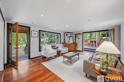 15749 Wallingford Avenue North 3 Beds Apartment for Rent
