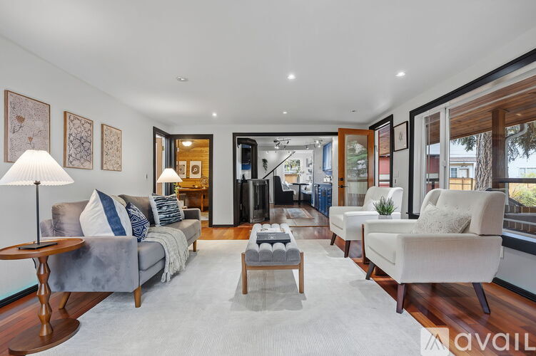 15749 Wallingford Avenue North 3 Beds Single Family Home for Rent - Photo gallery 3