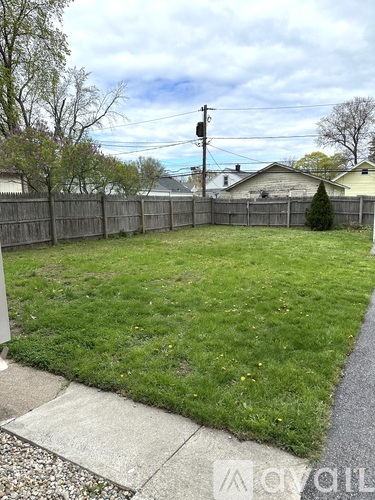 61 Westwood Drive 3 Beds Single Family Home for Rent - Photo gallery 2