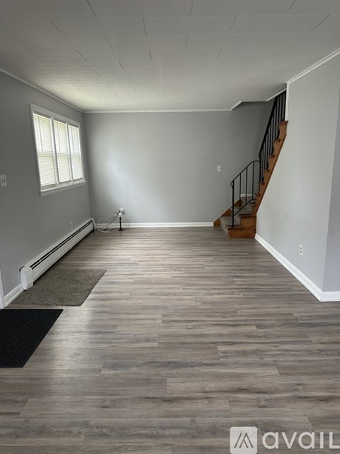61 Westwood Drive 3 Beds Apartment for Rent