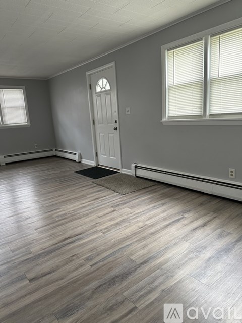 61 Westwood Drive 3 Beds Apartment for Rent