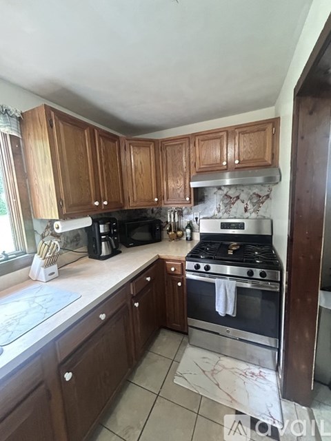 489 Woodward Avenue 3 Beds Apartment for Rent