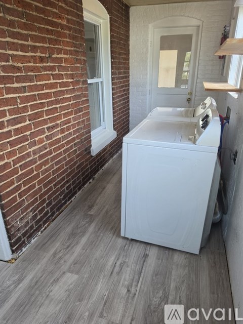 757 Spruce St 2 Beds Apartment for Rent